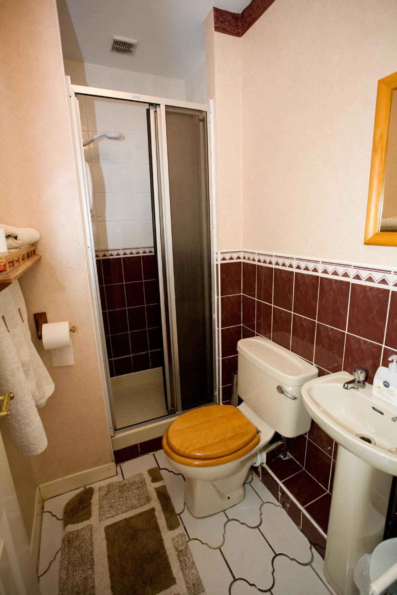 Budget Double Room,682717035:JPEG